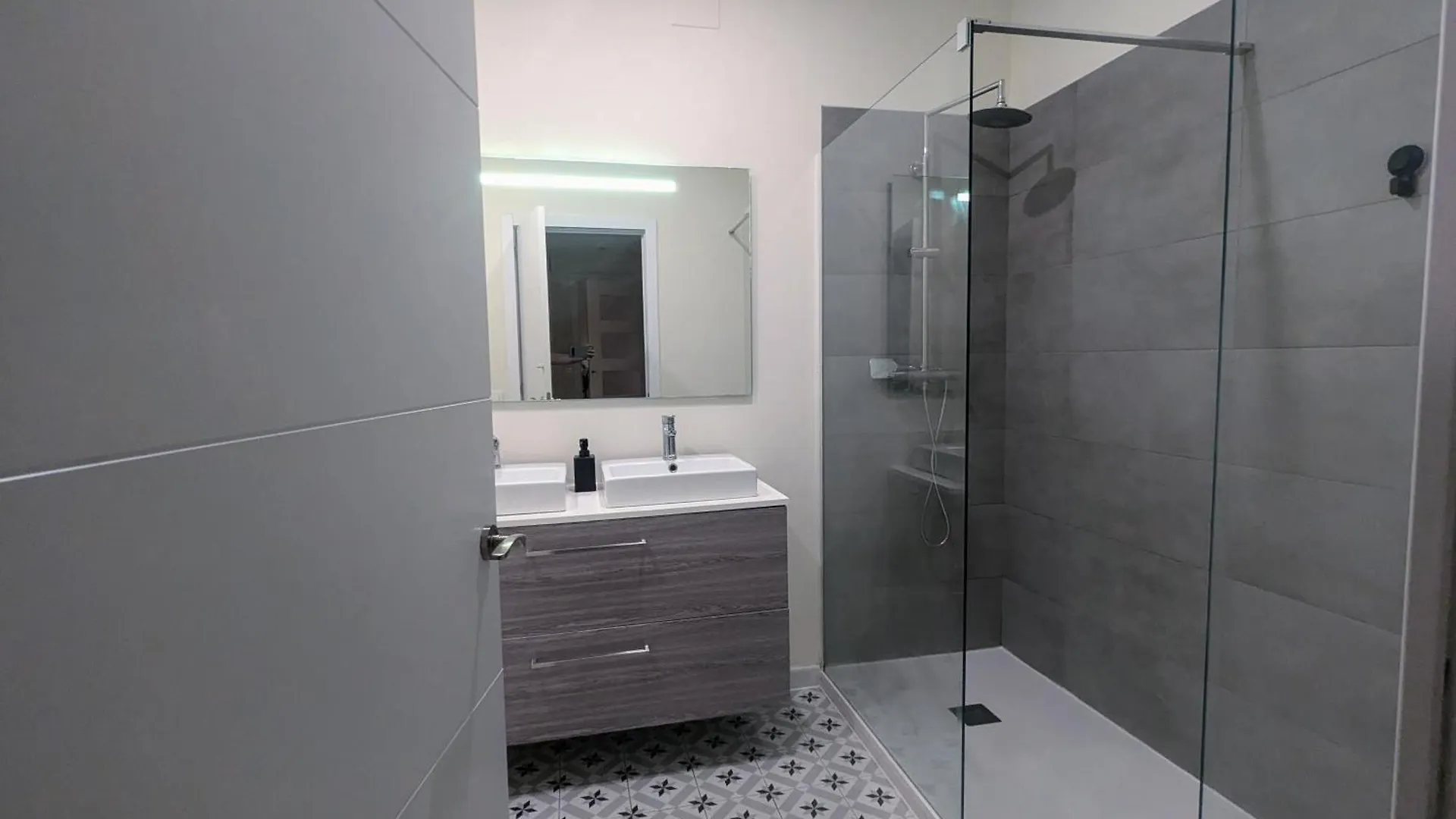 Gracia Parkside Flat - Only For Stays Of More Than 32 Nights Barcelona