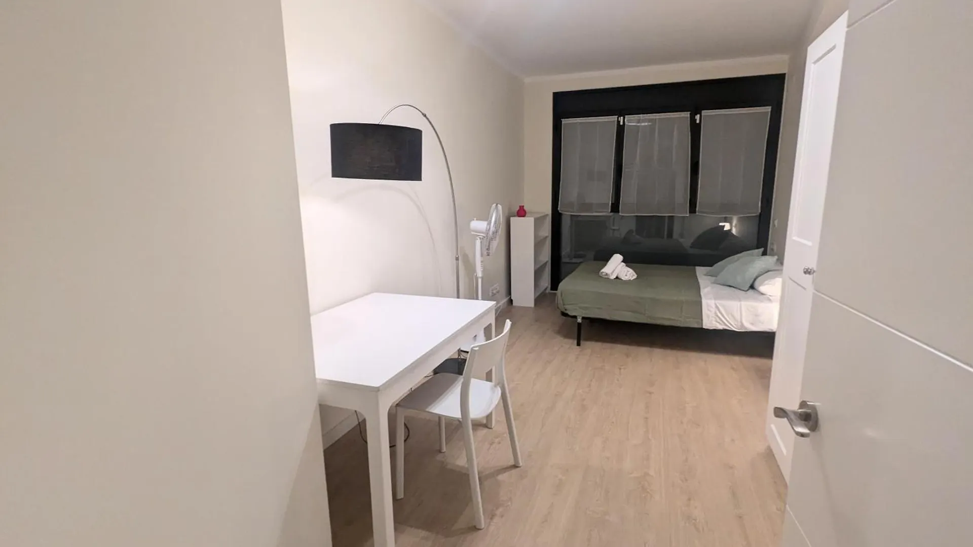 Gracia Parkside Flat - Only For Stays Of More Than 32 Nights Barcelona